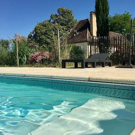 D'hotes L'ostal De Pombonne Bed & Breakfast 3*