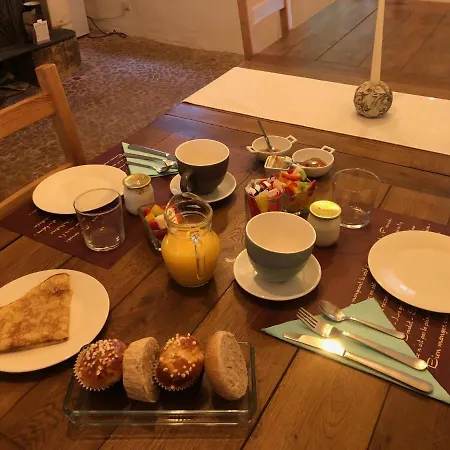 D'hotes L'ostal De Pombonne Bed & Breakfast 3*