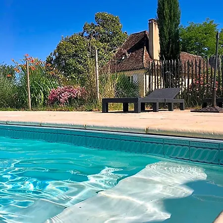 D'hotes L'ostal De Pombonne Bed & Breakfast 3*