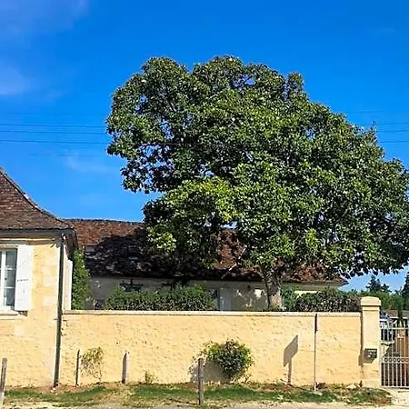 D'hotes L'ostal De Pombonne Bed & Breakfast