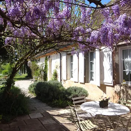 D'hotes L'ostal De Pombonne Bed & Breakfast 3*