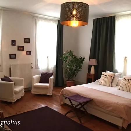 D'hotes L'ostal De Pombonne 3*